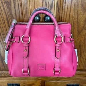 NWT Dooney & Bourke Florentine satchel in Fuchsia with strap